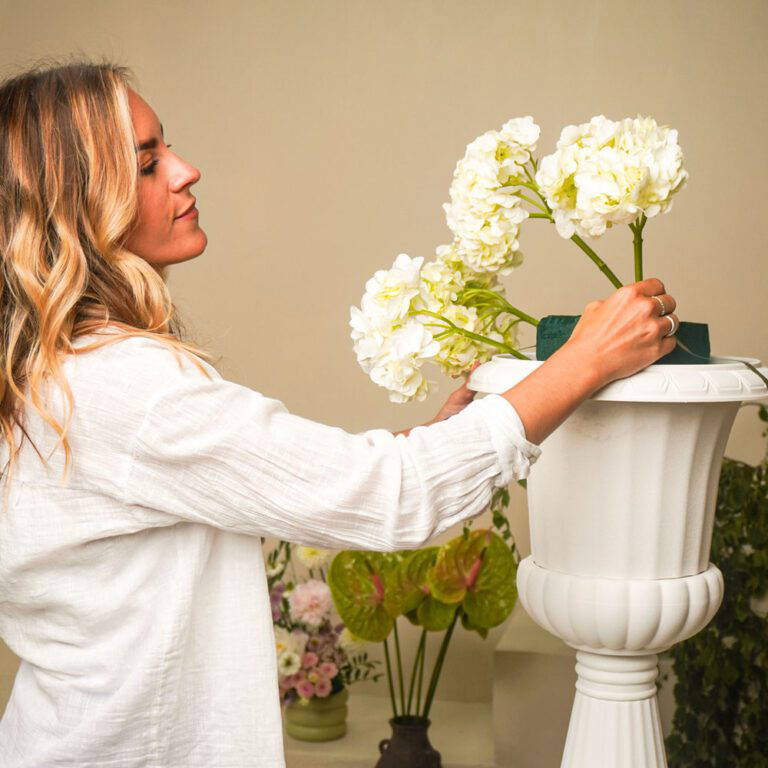 Wedding Florist in Heaton Moor: Dahlia and Dot’s Unmatched Services